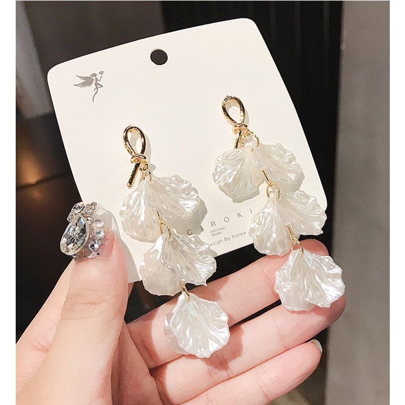 French Vintage Shell Pearl Petal Fringed Earrings Female Accessible Luxury Fancy Long High Profile Ear Studs Earrings