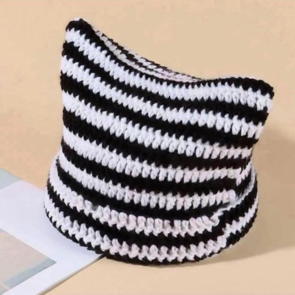 [GEBRAUCHT] Stray Kids Katze Ohren Gestreifte Strickmütze Weiß x Schwarz Stray Kids Felix