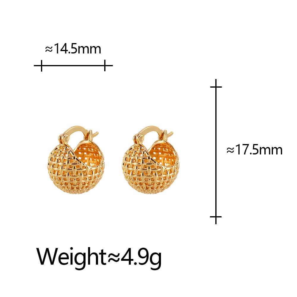 Elegant Retro Woven Hollow Ball Earrings for Women - Versatile and Fashionable Ear Accessories