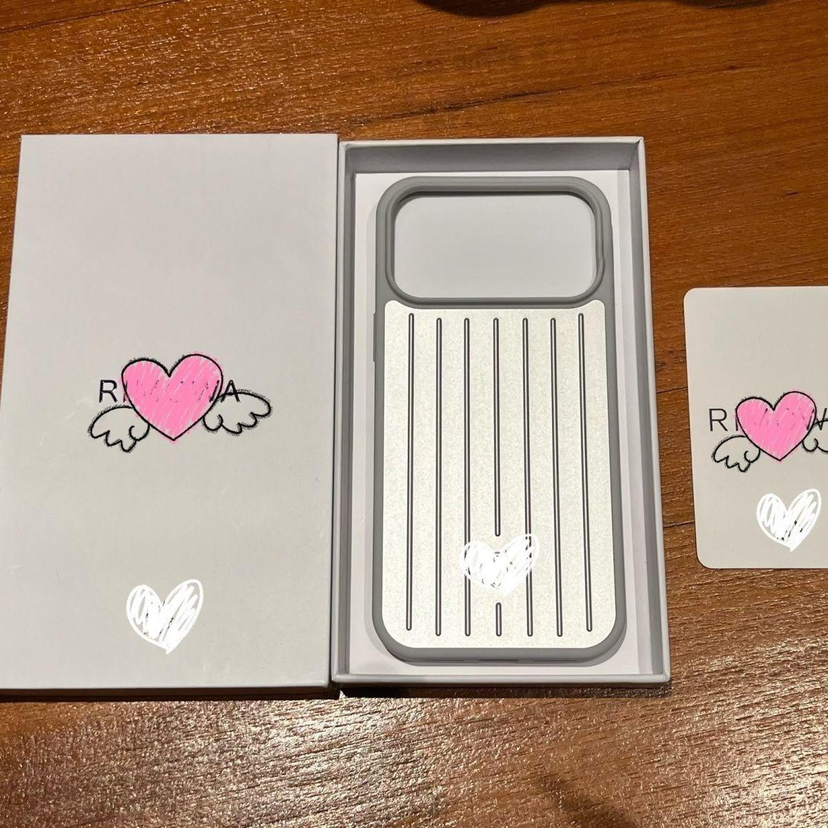 

Розкішний Оригінальний Алюмінієвий Сплав З Подарунковою Коробкою Чохол Для Телефону Для iPhone 17 Pro Max 16 15 14 13 Для RIMOWA 3D Гофрований Смугастий Бізнес Чохол Для Багажу iPhone 15 Pro Max срібний