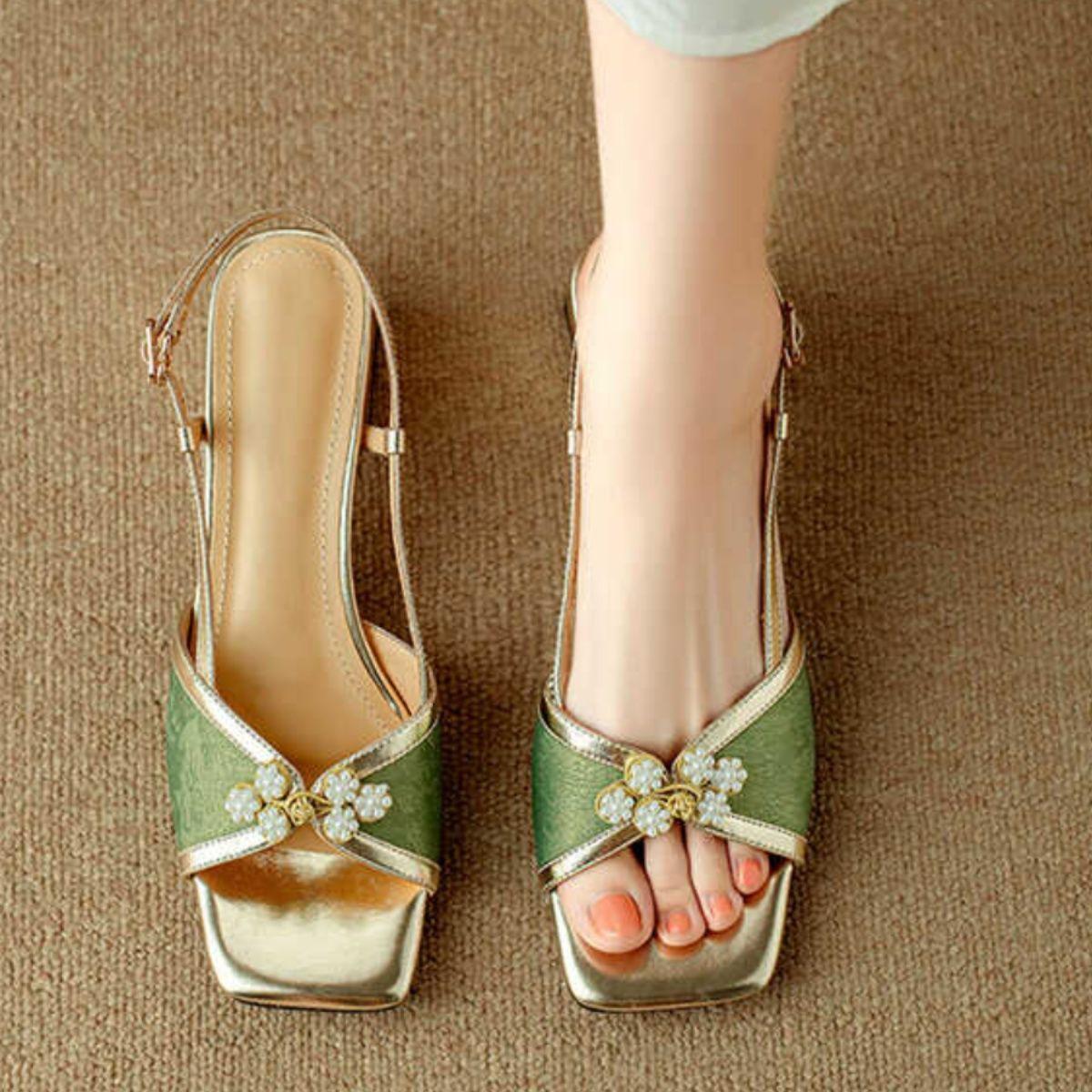 

Chinese national style retro pearl sandals women 2025 new summer day wear high school thick heel with skirt green 40