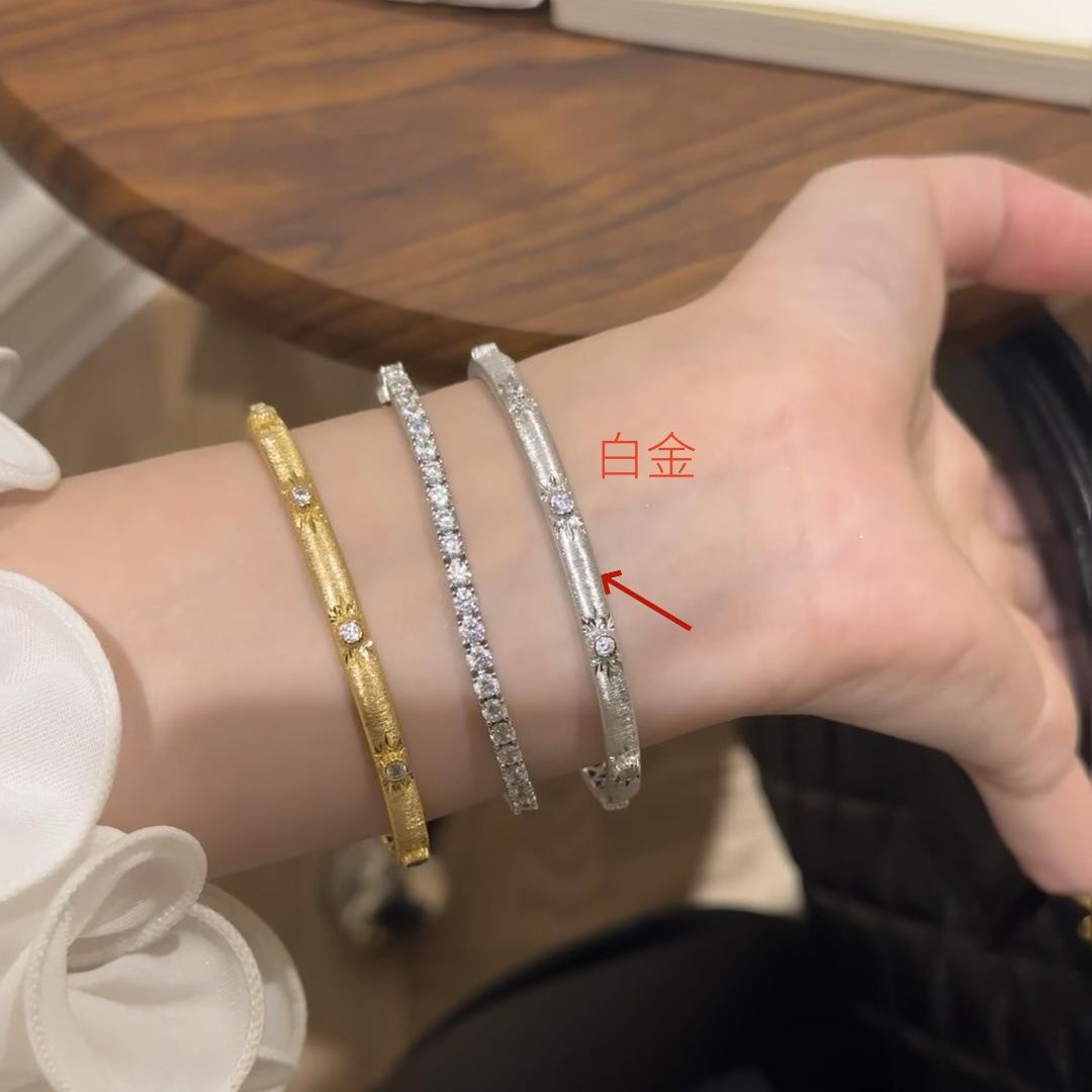 

Браслет в стиле Buccellati с сатиновым эффектом и текстурой «солнечные лучи» для женщин, легкая роскошь с ощущением высокого качества, цветочная элегантность, ювелирные изделия в стиле французского двора Starburst Brushed Bracele