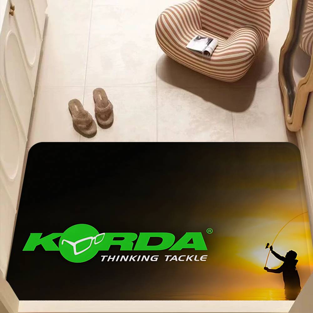 Tapis de porte Logo Korda Fishing Style Nordique Chambre à coucher Salon Tapis de porte Maison Balcon Antidérapant Alfombra
