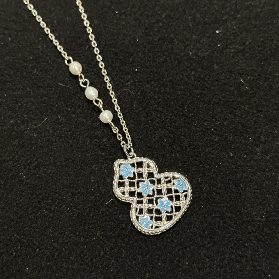 

French-style New Chinese Palace Enamel Gourd Necklace with Hollow Design, Gradient Blue Glaze, Fortune Pearl, High-end Sweater Chain 《Blue Flower》Gourd ne