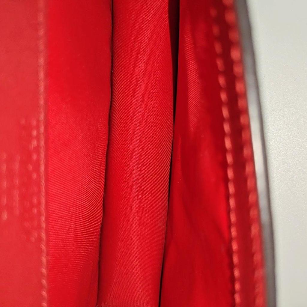 [Pre-Owned] 3D Cherry Decorated Logo Chain Bag - Very Good #J2Z2KO