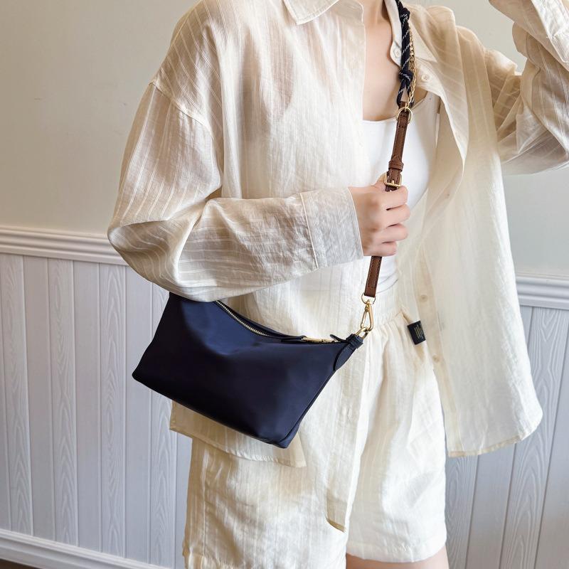 New niche canvas bag single shoulder hand bag fashionable and simple dopamine lunch box bag messenger bag