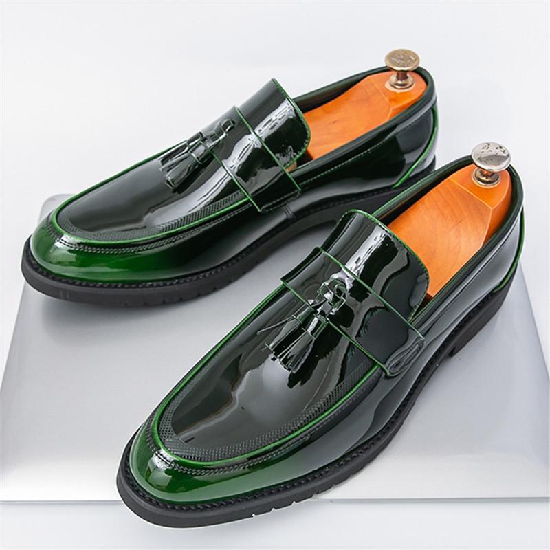 Luxury Designer New Green Red Tassels Patent Leather Casual Shoes For Men Slip On Loafter Formal Wedding Dress Homecoming