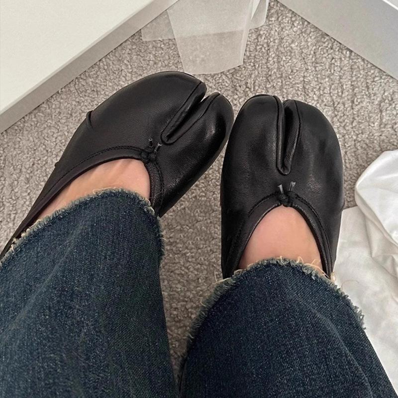 Cowhide Version~ Retro Split-toed Pleated Ballet Shoes Women's Pig's Trotters Shoes One-pedal Versatile Flat Mary Jane Single Shoes