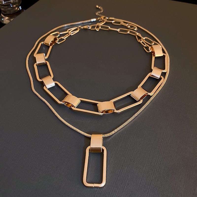 Elegante mit Diamanten besetzte Halskette & Schmuckset für Damen - High-End, vielseitig, super funkelnde Luxus-Schlüsselbein-Accessoires