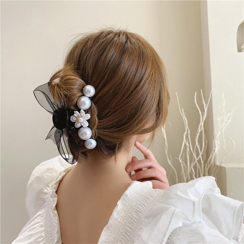 Lovely Daisy Flower Dress Pearl Self Wedding Hairpin