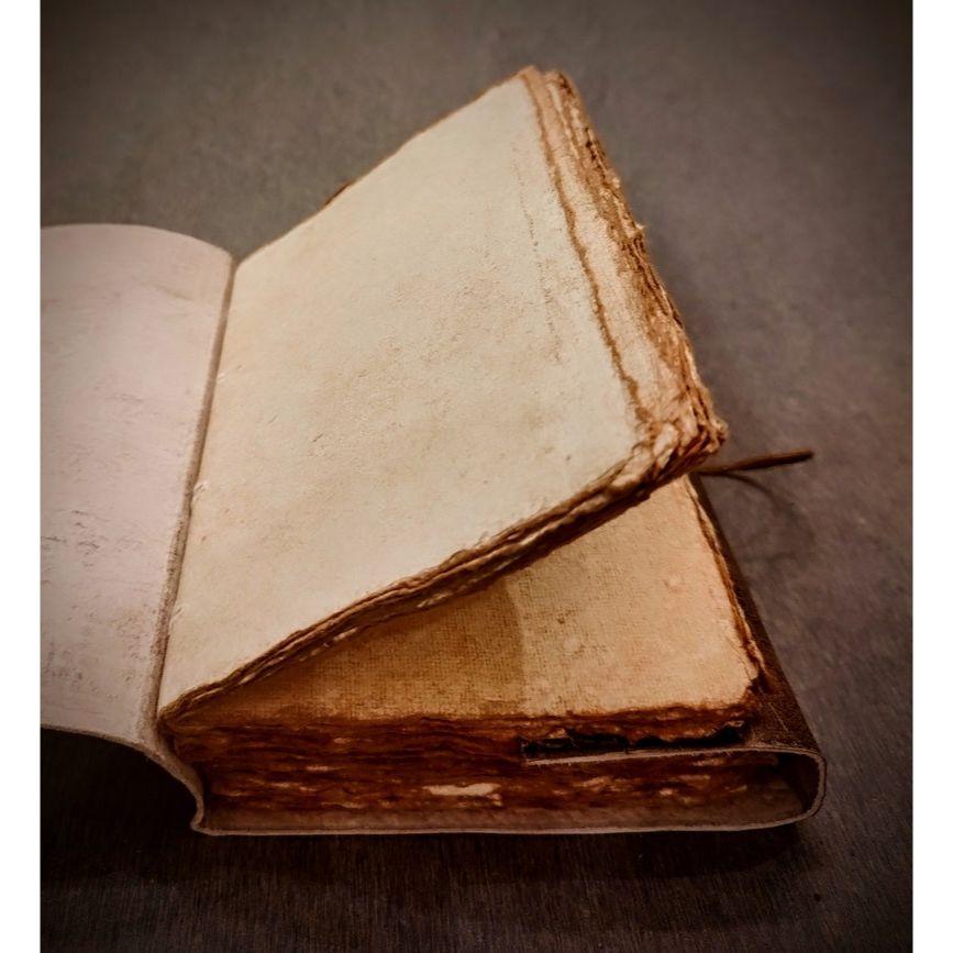 Wunderschönes Pfau-geprägtes Handgefertigtes Ledergebundenes Genähtes Journal - Nachfüllbare Baumwolle Recyceltes Vintage-Stil Seite, Geburtstagsgeschenk für Kinder