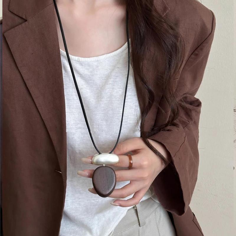 Necklace for Women Minimalist Matte Metal Block Adjustable Leather Rope Sweater Chain Jewelry Vintage Wooden Oval Pendant