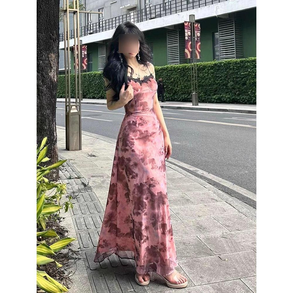 

Spicy Girl Floral Spaghetti Strap Dress with Chest Pads, Waist-Slimming Vacation Style Long Dress Medium