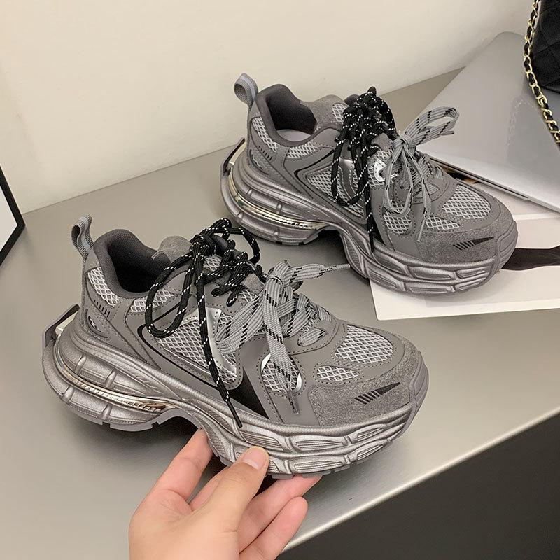 

Парижские кроссовки-папы, новогодние, на новой подошве-платформе, легкие, серебристые, узкие, маленькие женские туфли 40