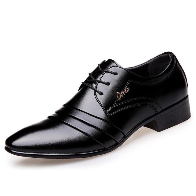 Luxusmarke PU-Leder Mode Herren Business Kleid Loafers Spitzen schwarzen Schuhe Oxford Atmungsaktiv formale Hochzeitsschuhe