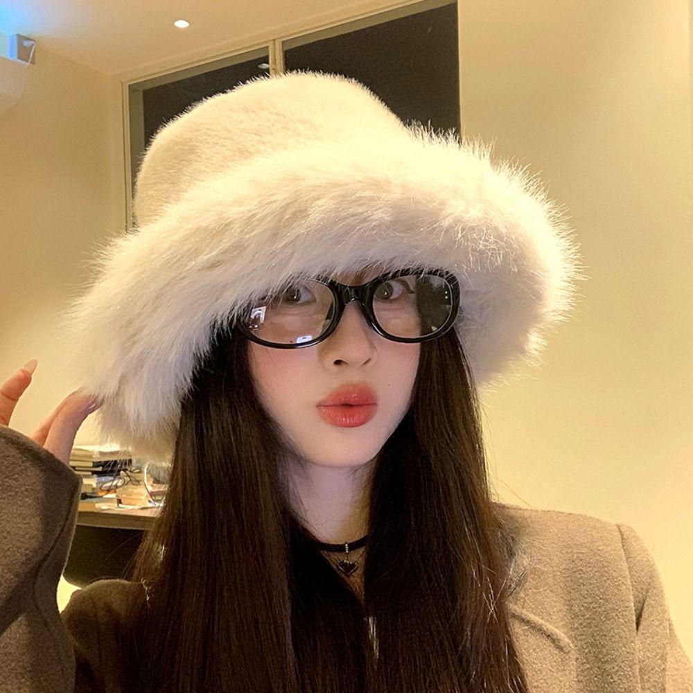 Harajuku Faux Fur Bucket Hat Solid Color Luxury Plush Hat Elegant Winter Fluffy Hat  Windproof