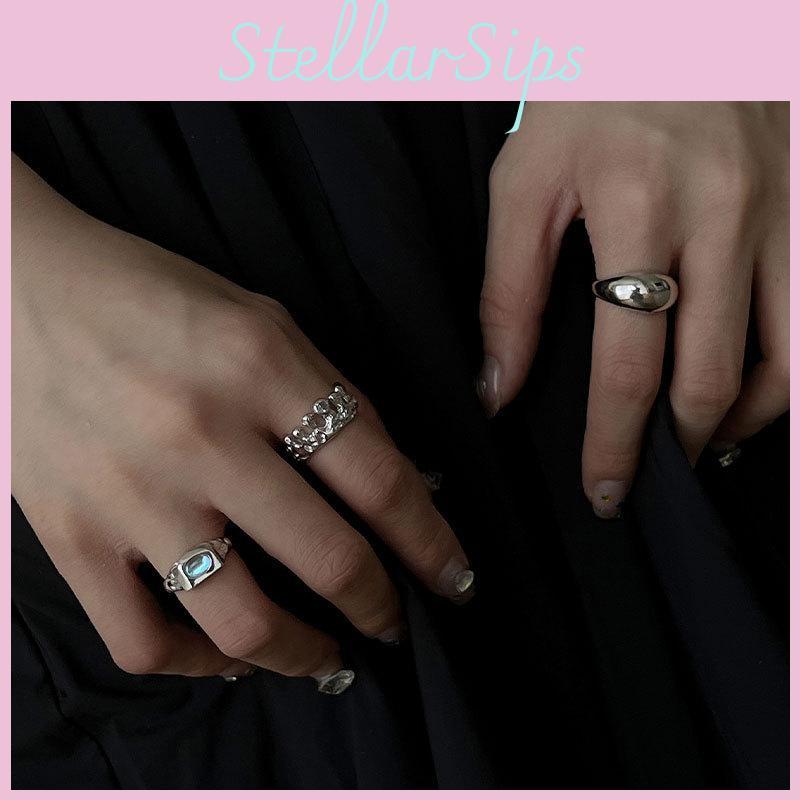 Atemberaubender S925 Sterlingsilberring für Damen mit einzigartigem Mondstein- und Blau-Diamant-Design