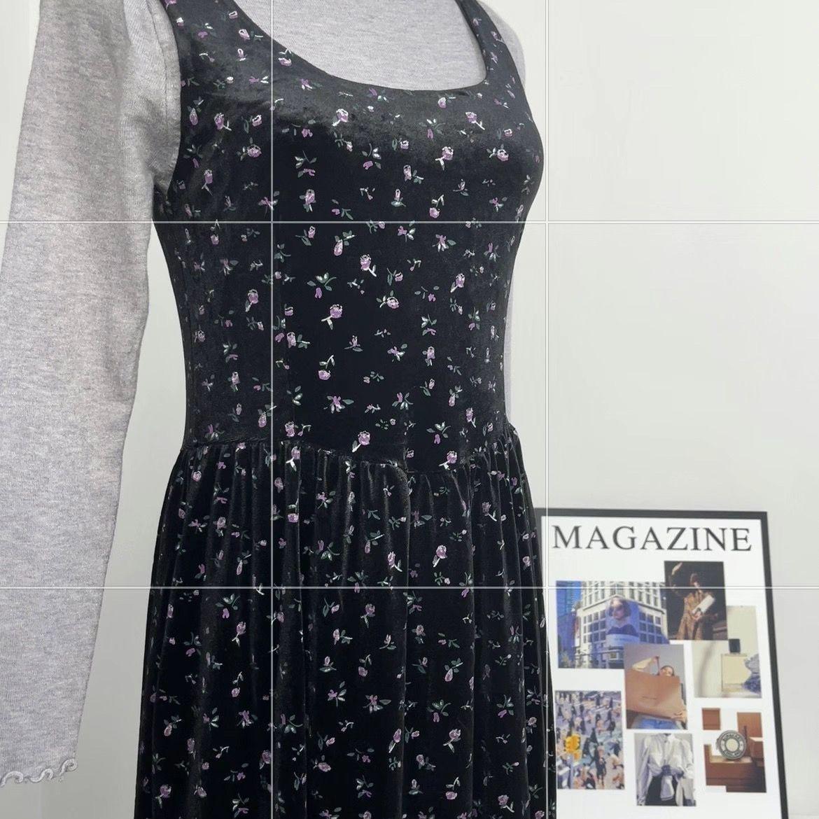 

Women s Retro Velvet Long-Sleeve French Dress – Slimming, Stylish, Autumn/Winter Elegant Waist-Hugging Design Small