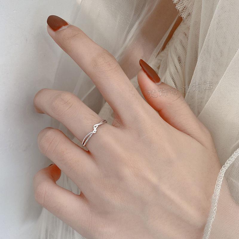 

Simple line ring Female geometric around finger soft ring Cold wind open index finger ring Girlfriend ins tide