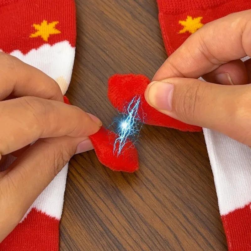 2026 New Women Winter Christmas Hand in Hand Socks Mid Tube Pure Cotton Magnetic 3D Creative Personalized Couple Socks