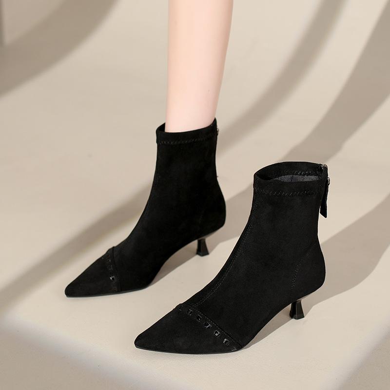 2025 Herbst neue Nieten Mode Stiefel Damen Nische elastische Stiefel Reißverschluss hinten dünner Absatz nackte Stiefel spitz zulaufende dünne Stiefel