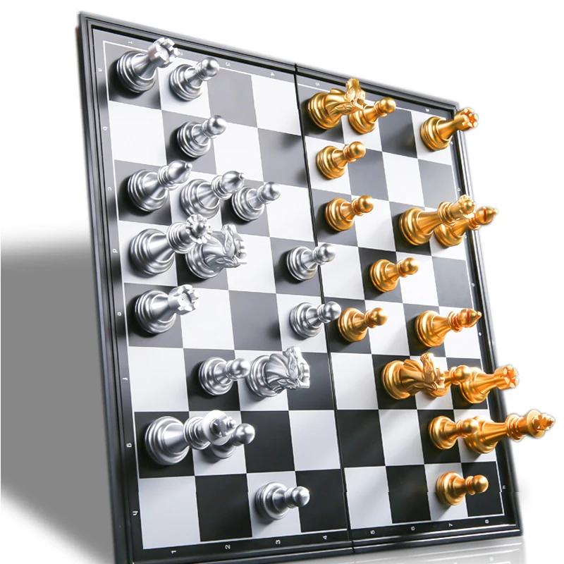 Hochwertiges mittelalterliches Spielset mit Schachbrett, 32 Schachfiguren mit Schachbrett, Gold/Silber, Schachspiel WPC
