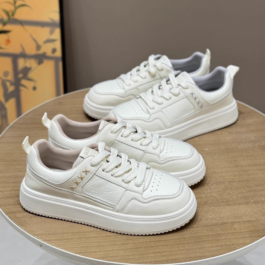 Platform white shoes women's 2025 new fashion versatile comfortable lightweight college style round head lace-up casual board shoes