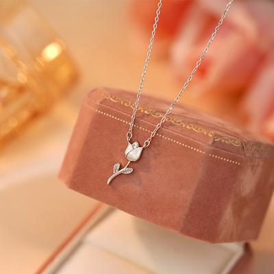 Collier Tulipe Frais, Doux, Style Artistique Mignon, Simple et Doux Collier Fille Chaîne