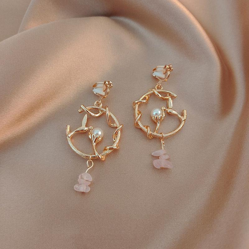 

Элегантные ретро клипсы с жемчужной кисточкой для непроколотых ушей