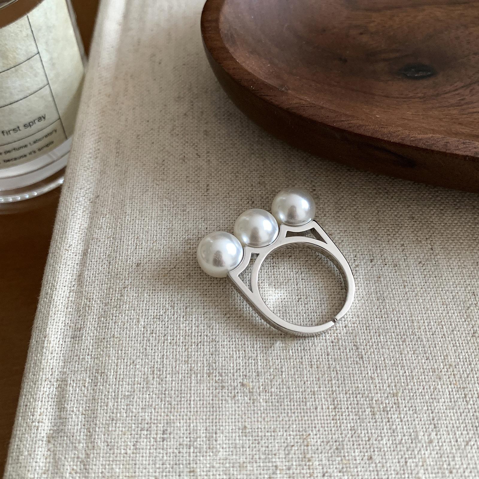 

Glamorous Pearl 2024 Ring For Women Lightweight Elegant Design Perfect For Occasions All J5873