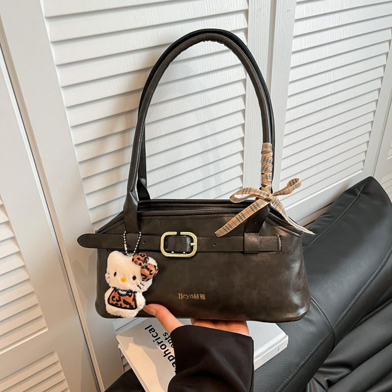 

Korean niche underarm bag women s 2025 new autumn and winter retro fashion shoulder bag versatile portable commuter bag single bag