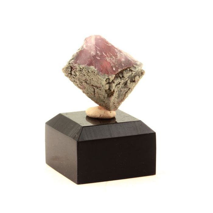 Pierres et Minéraux. Fluorite. 74.50 ct. Massif du Mont-Blanc (Les Droites), France.