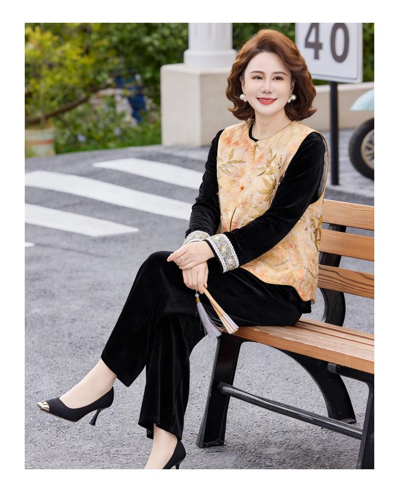 2026 Fashionable Spring Vest Suit: Age-Reducing Three-Piece Set for Middle-Aged and Elderly Women in New Chinese Style.
