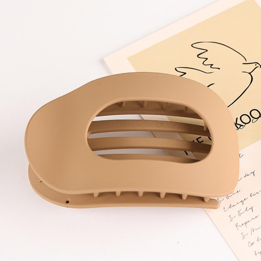 Fashion Oval Hair Claw Clip for Women New Design Leopard Matte Curved Flat Styling Barrettes Acrylic Lying Down Hair Accessories