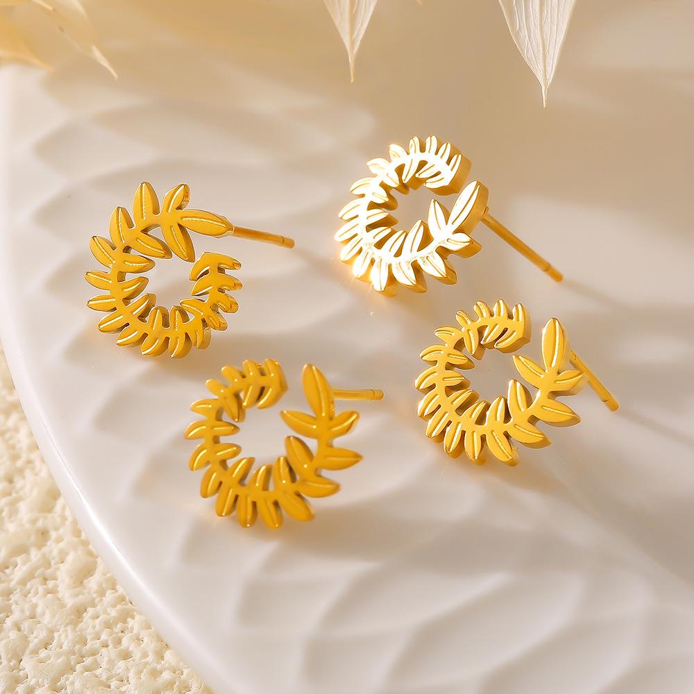 Hepburn Wheat Ear & Leaf Earrings: Retro Titanium Steel with 18k Gold Plating – Versatile, High-End Design for Women