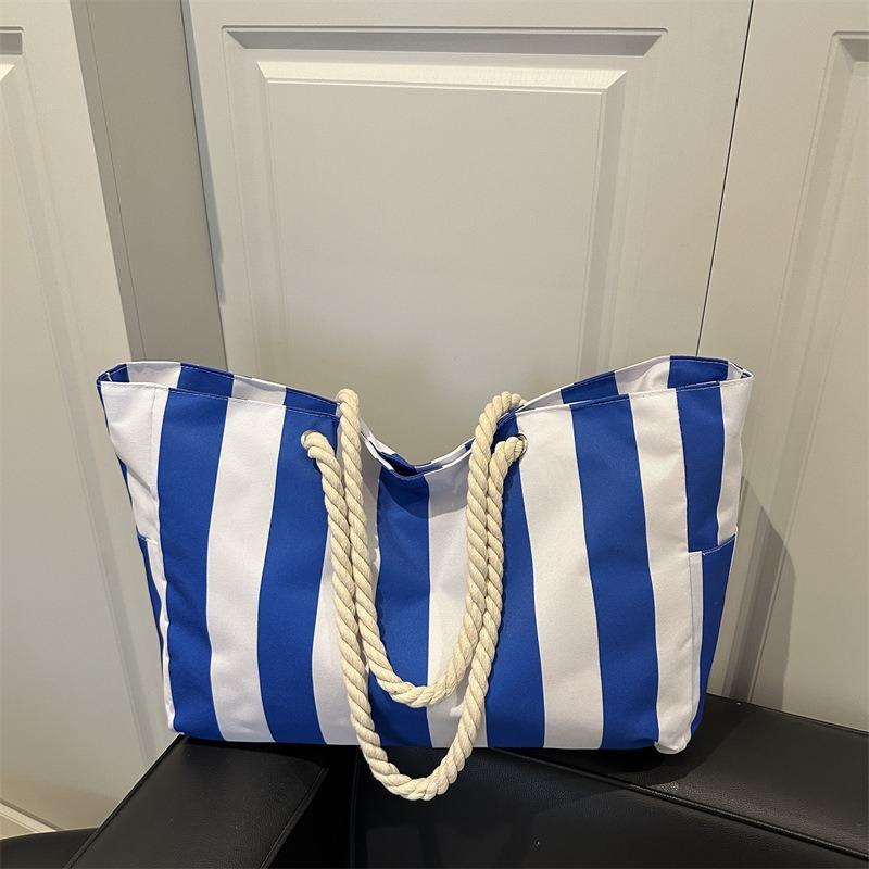 Lässige literarische Canvas-Tasche schlicht klein frisch gestreifte Handtasche modische kontrastfarbene Umhängetasche Damentasche