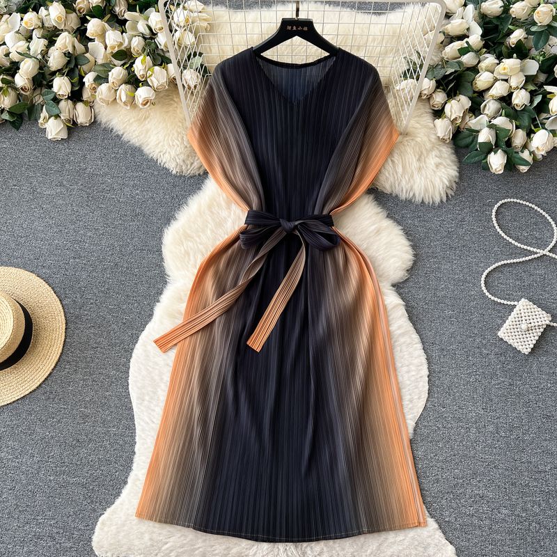 

Accessible Luxury Elegant Retro Gradient Color Dress Female Summer French Lace-up Waist-Controlled Slimming Ruffle A- line Skirt Khaki One size