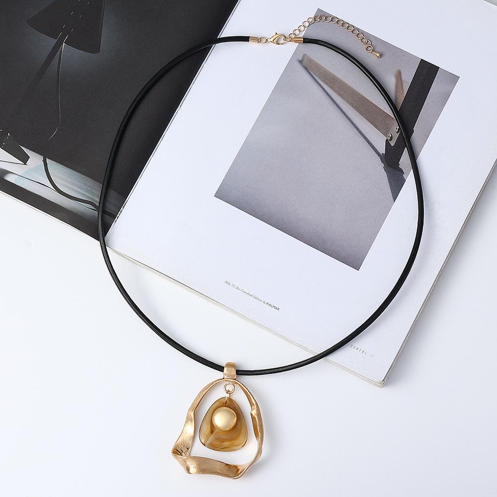 Women'S Metal Resin Long Irregular Jewelry Retro Simple Pendant Sweater Chain