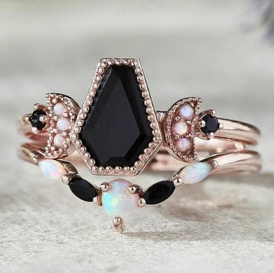Luxuriöser Europäischer und Amerikanischer Opal Schmuck, Neuer Roségold Verlobungsring, Ring im Retro Hofstil