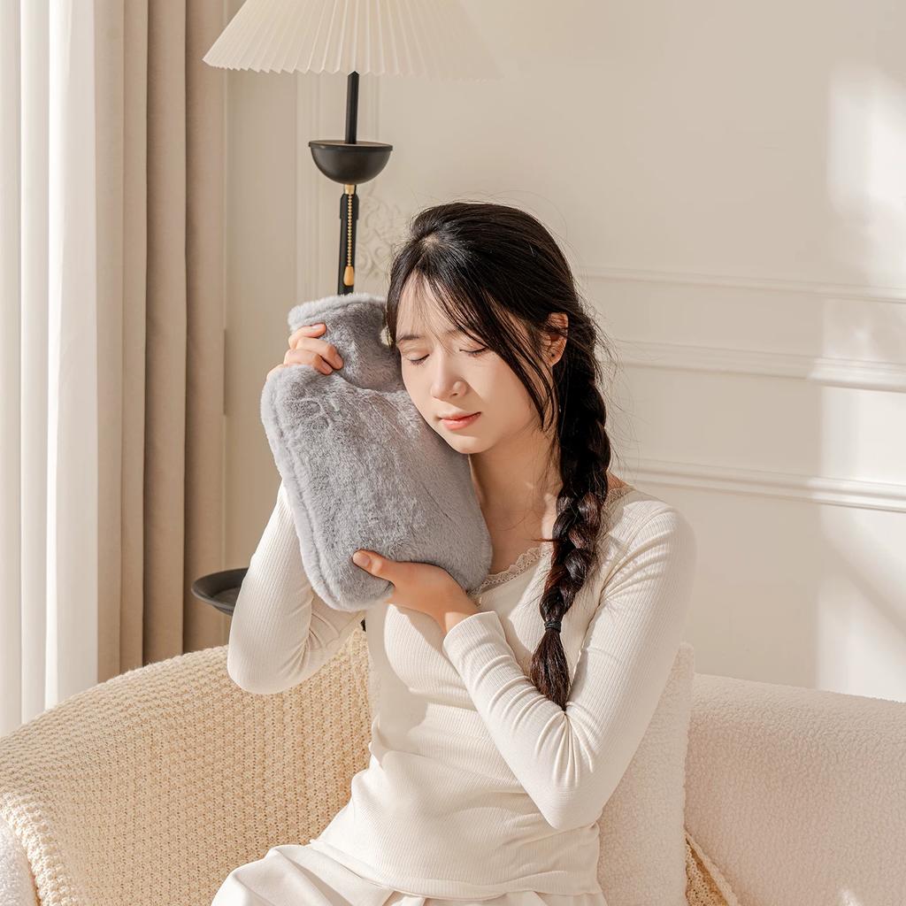 Large Hot Water Bottle with Zipper, Plush, Detachable, Simple Design, Large Capacity, Specifically for Warming Feet and Bed