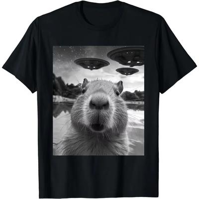 Camiseta Gráfica Divertida Selfie de Capibara con OVNI Camiseta Rara