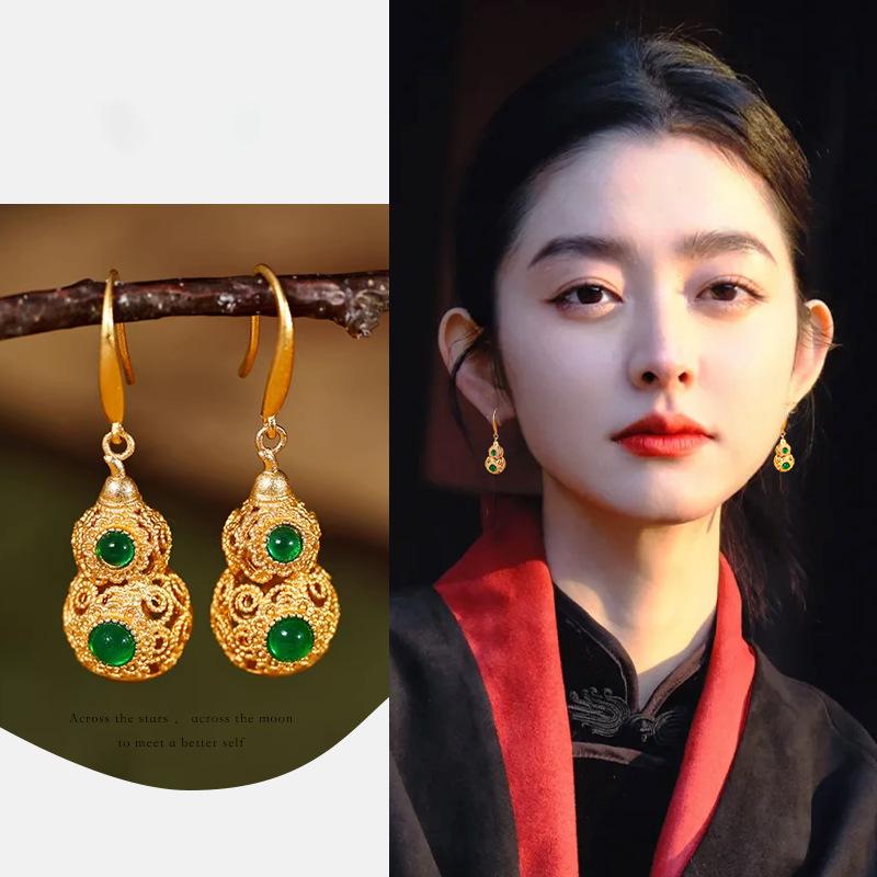 

Бусины из древнего золота 24 карата, полые стеклянные бусины, серьги-крючки в форме тыквы-горлянки, модные пусеты, серьги с темпераментом высокой моды и легкой роскоши.