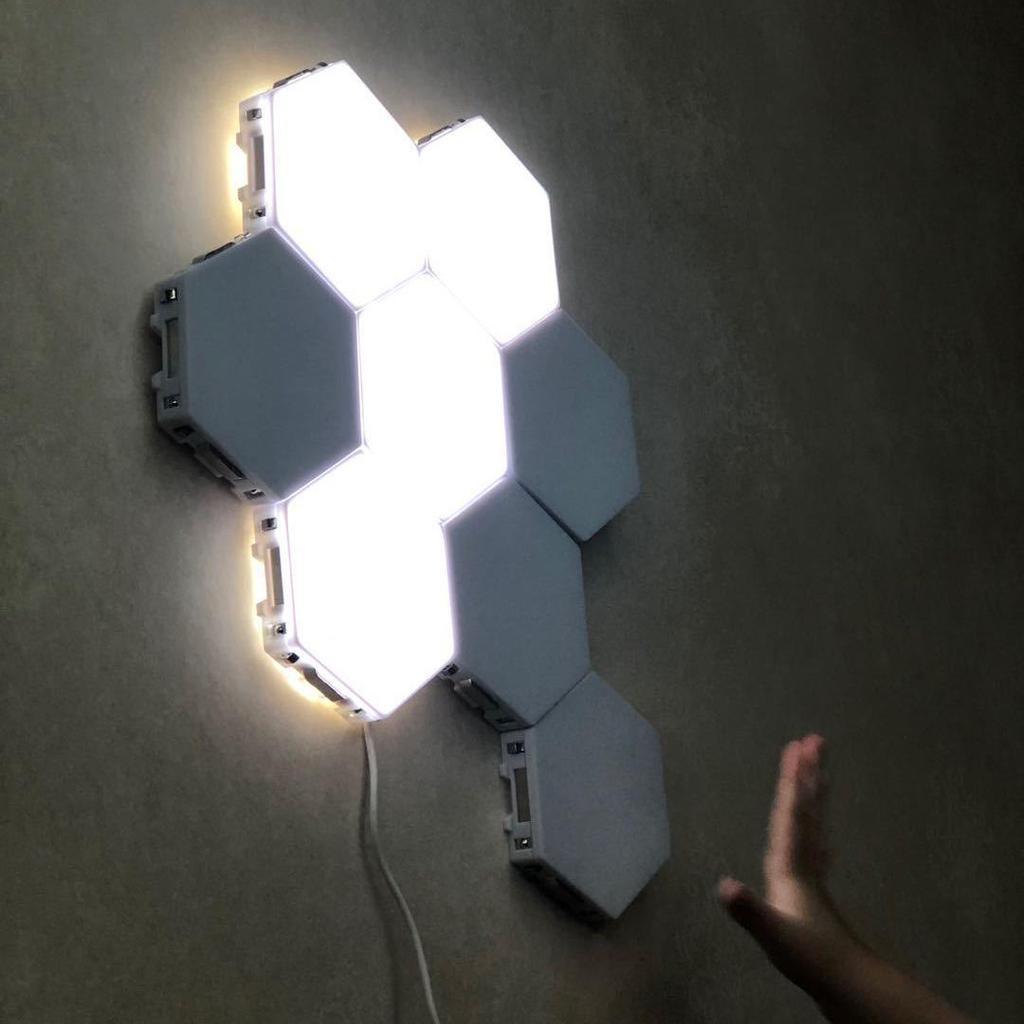 TikTok-Inspired Hexagonal Quantum Touch Wall Lamp