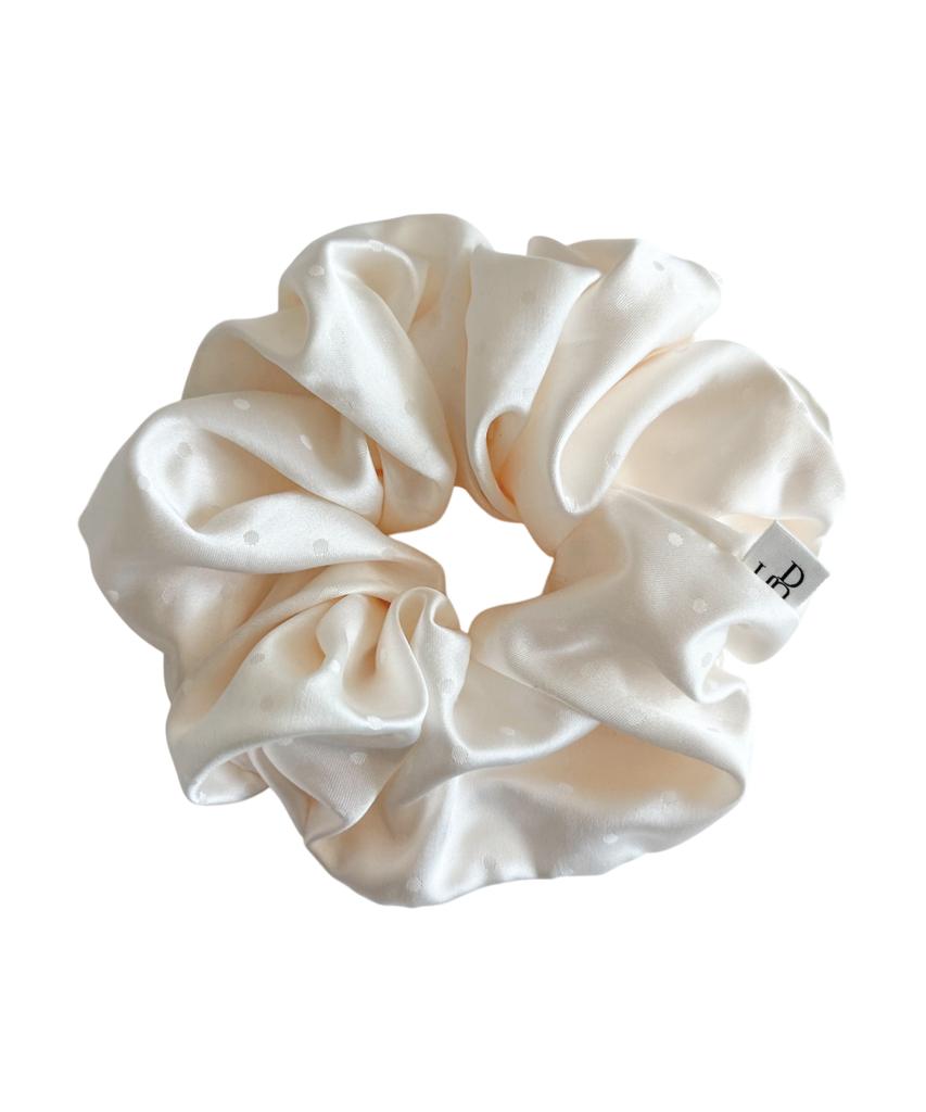 Dungeureon Dot Satin Scrunchie (Ivory)