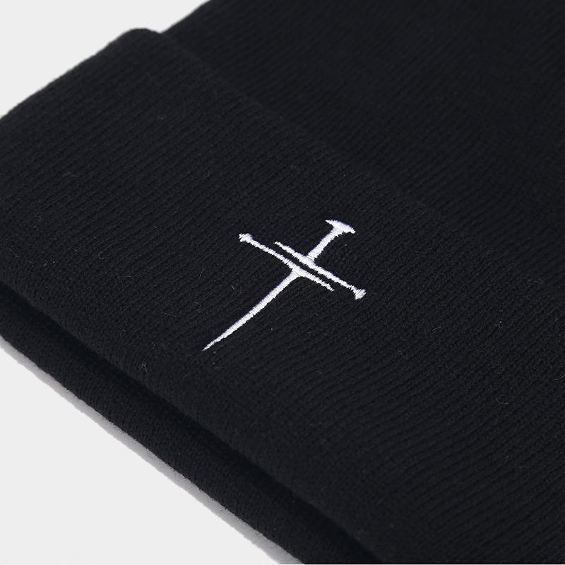 Trendy brand literary and retro cross trendy embroidery pile cold hat men's and women's niche personalized knitted hat