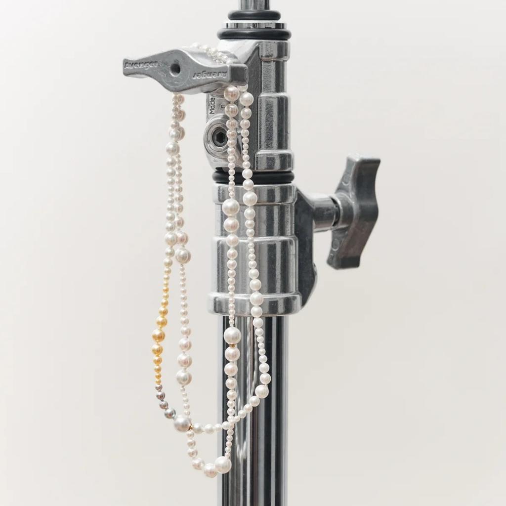 Strong Light Round Size Multi-Color Mixed Color Pearl Collarbone Chain Niche Copper Plated Platinum Magnetic Necklace