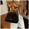 1Pc Women's Fashion Niche Messenger Bag 2025 Autumn and Winter New Chain Underarm Bag Suede Foreign Style Versatile Single Shoulder Messenger