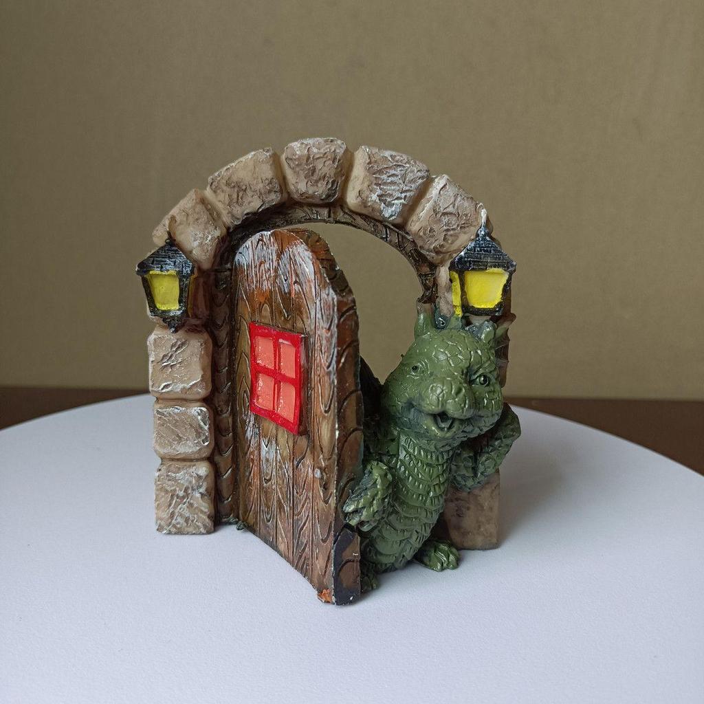 Christmas Dinosaur Window-Climbing Garden Ornament: Resin Gnome Statue Decoration