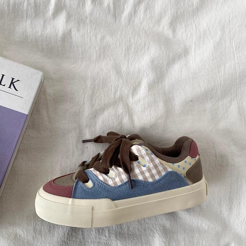 Dopamine board shoes women's spring new bread shoes versatile niche thick-soled heightening sports and leisure white shoes