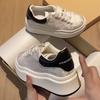 Guofeng Xiaobai Schuhe Damen 2025 neu beliebt Sommer erhöhende Plattform Damenschuhe vielseitige Sport-Board-Schuhe Guochao